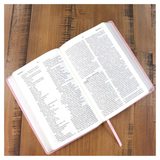 Bíblia A Mensagem - Letra Gigante - Capa Flexível - Rosa