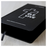 Bíblia Sagrada Ele Vive - NVI - Letra Maior - Capa Dura Ilustrada