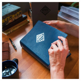 Bíblia De Estudo Thomas Nelson - NVI - Letra Normal - Capa Luxo Azul