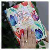 A Bíblia da Mulher - Portátil - NAA - Capa Tulipa Laranja
