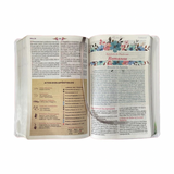 Bíblia De Estudo Da Mulher Sábia - ARC - Harpa Avivada - Capa Luxo Magnólia Branca - Letra Hipergigante