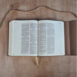 Bíblia Sagrada - NVI - Letra Normal - c/ Espaço para Anotações - Capa Couro Soft